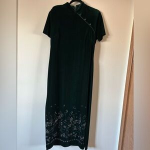 Vintage Elegant Velvet Emerald Green Nina Piccalino Midi dress with beadwork